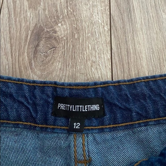 Pretty little thing jeans - Picture 2 of 2